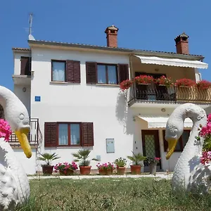  Appartamento Apartman Mirela
